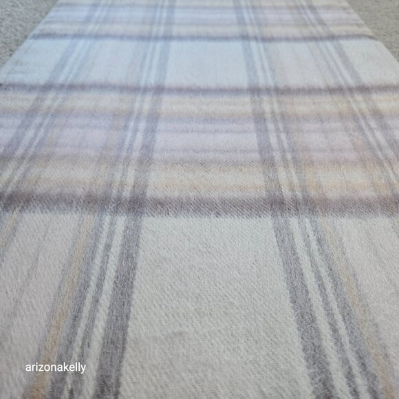 NWOT Cashmere Tan & Creme  Plaid Scarf - Picture 7 of 10